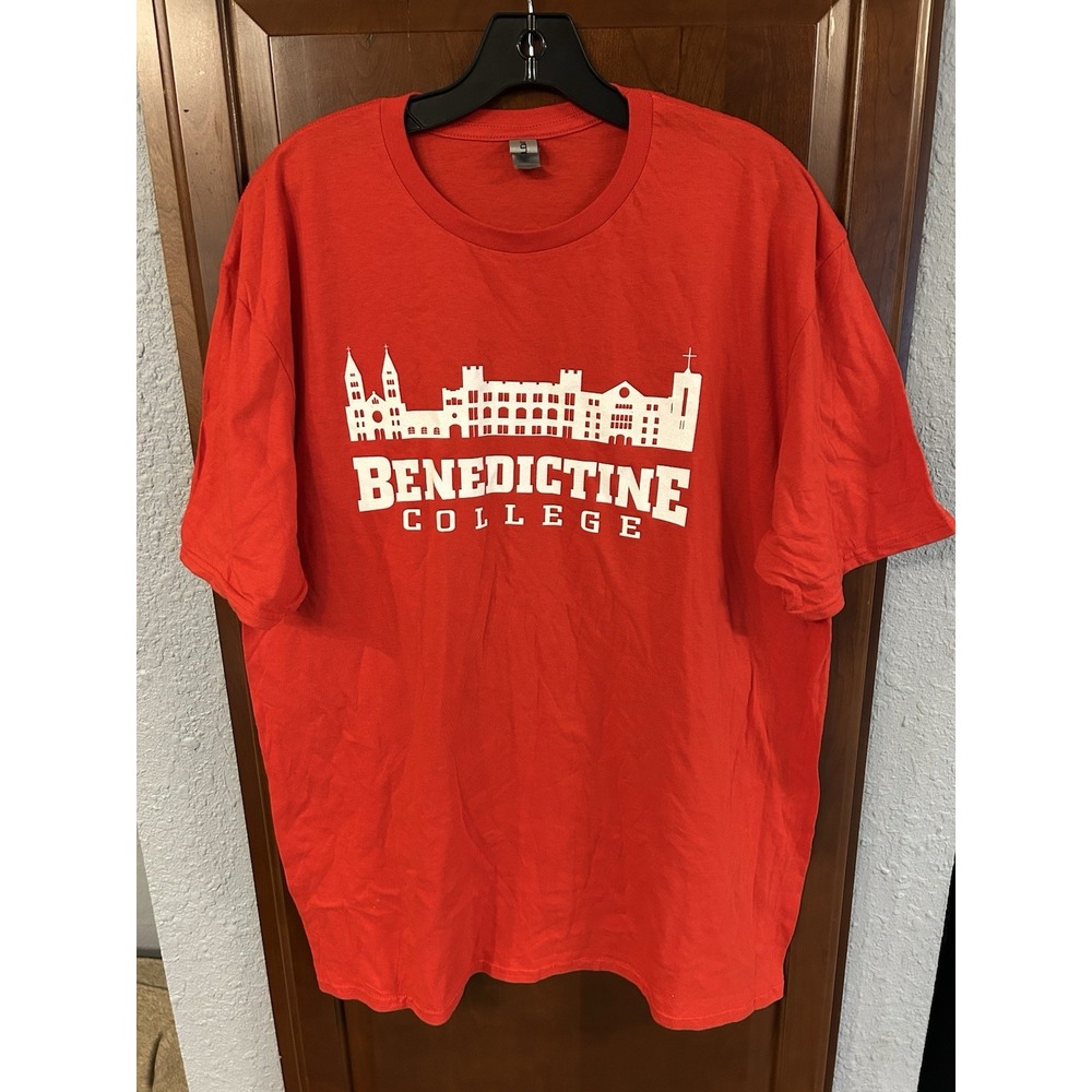Benedictine College T-Shirt XL Red 2-sided graphic Short Sleeve Crew Cotton